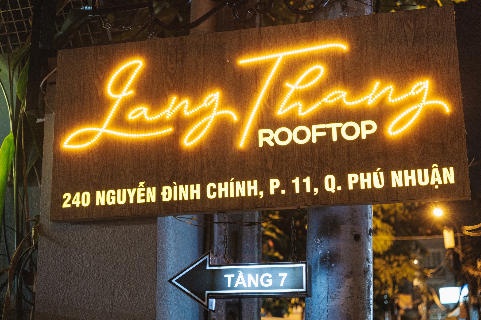 Đến Lang Thang Rooftop, thả mình vào hoàng hôn chất chill giữa lòng Sài Gòn 2