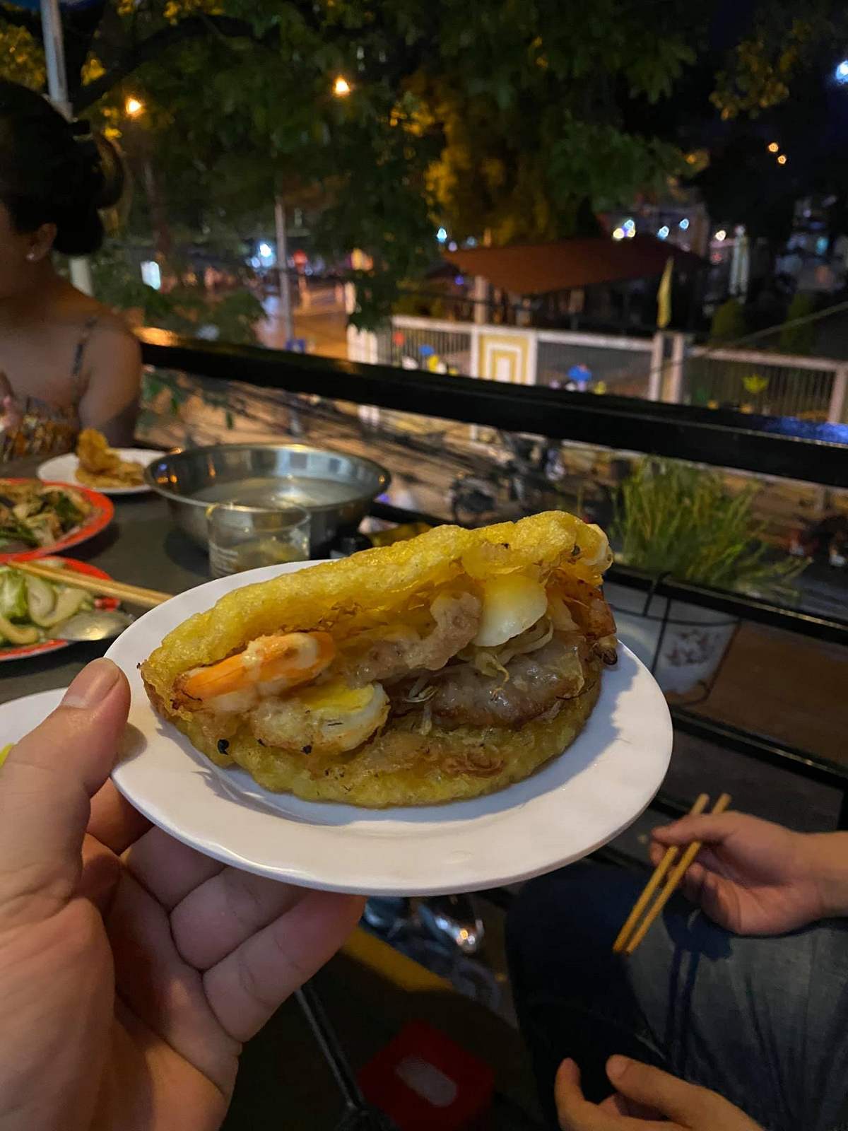 Bánh khoái Đinh Tiên Hoàng - Cảm nhận vị ngon bánh khoái xứ Huế 40 năm tuổi 11