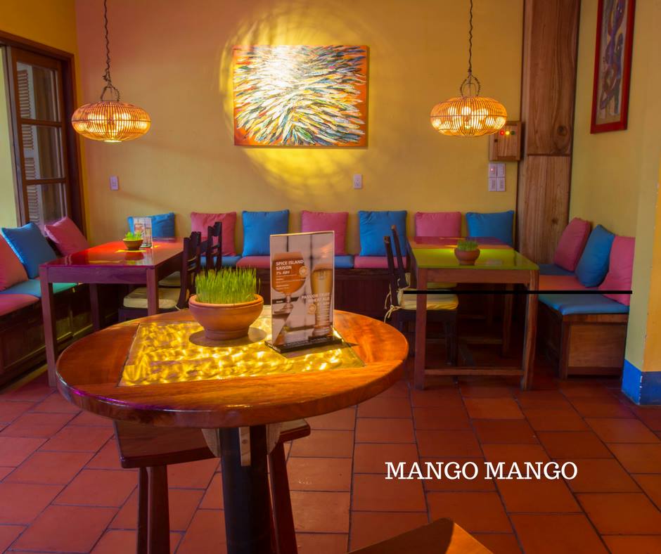Mango Mango Hoi An restaurant Nhà hàng sở hữu nội thất đầy màu sắc