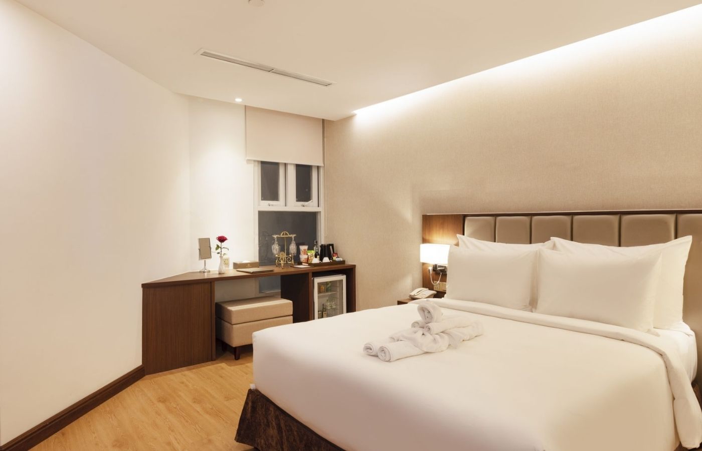 Regalia Gold Hotel-Khách sạn 5 sao có hồ bơi vô cực ở tầng 40 3