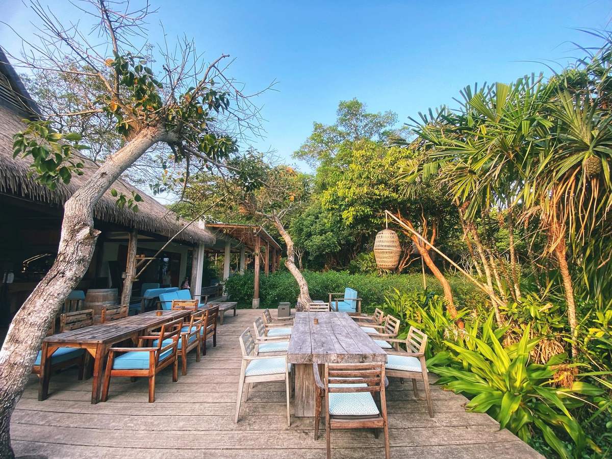 Trải Nghiệm Mango Bay Resort Phú Quốc Cực Xanh Mát Từ 9x Tài Hoa Với