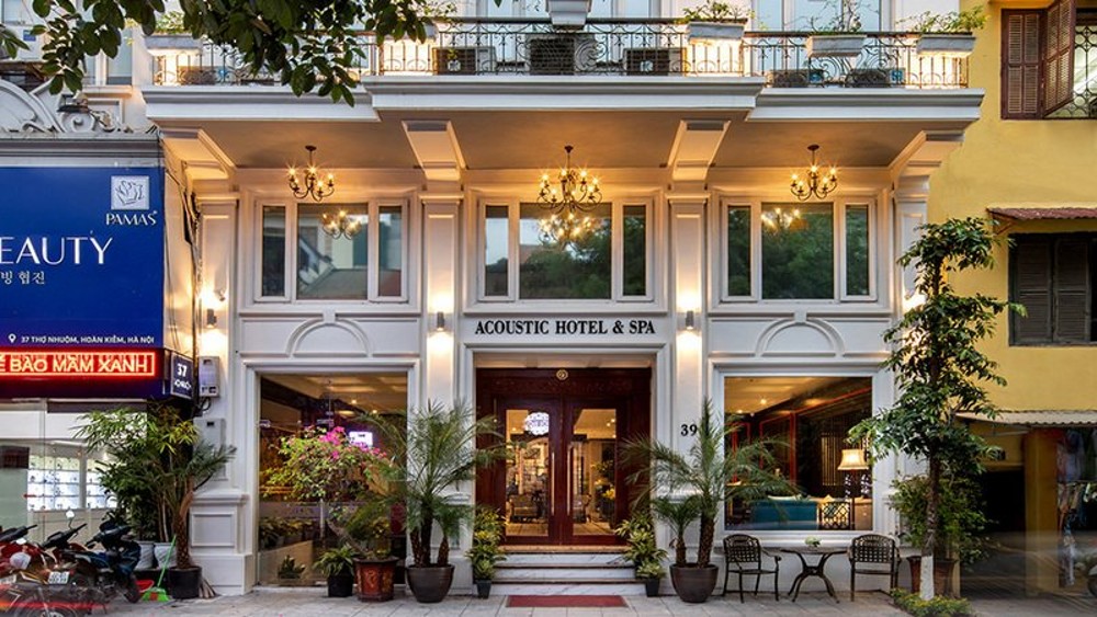 Acoustic Hotel Spa, khách sạn có view quán bar đẹp nhất nhì Hà Nội 2