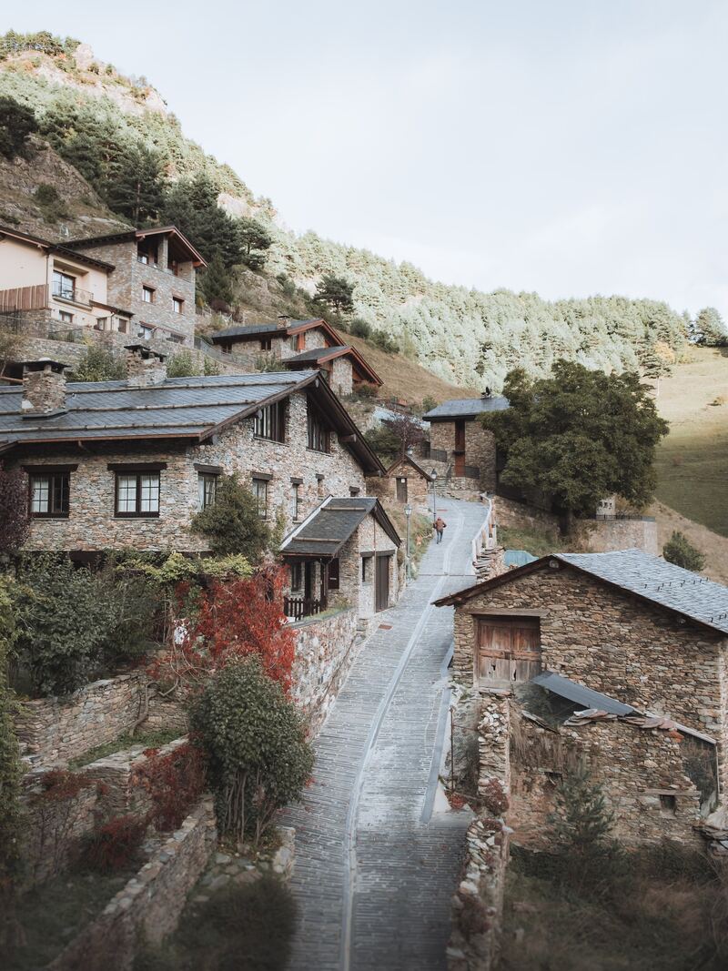 Xứ sở thần tiên Andorra, miền cổ tích xinh đẹp nép mình sau núi tuyết 4