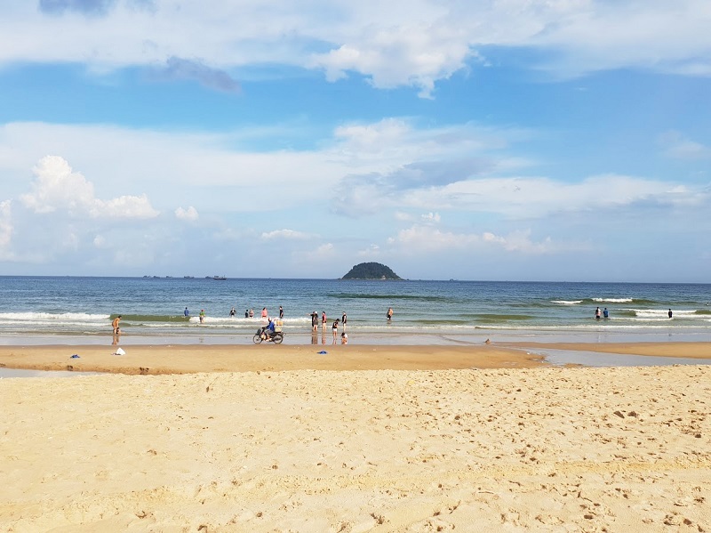 Bãi biển Đồi Dương hiền hòa sóng vỗ ngay trung tâm Phan Thiết 5