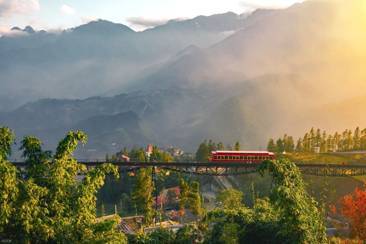 Bạn biết gì về chuyến tàu hỏa leo núi Mường Hoa đặc biệt? 2