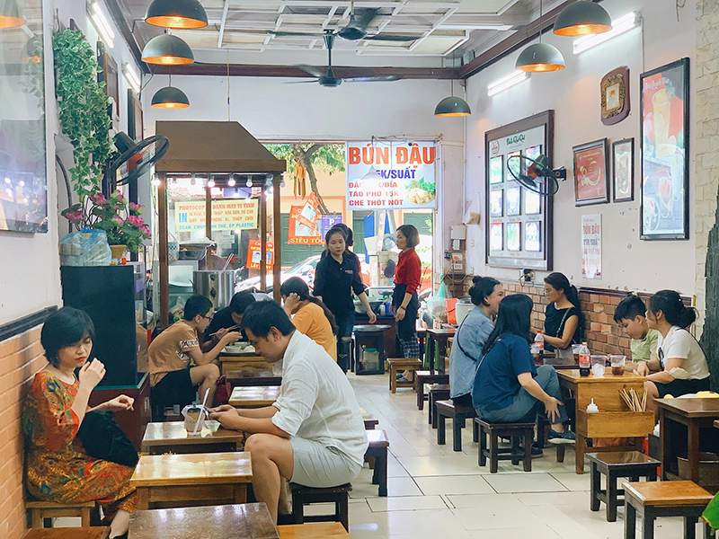 Bánh cuốn Bà Hoành, hàng ăn ngót nghét trăm năm tuổi giữa lòng thủ đô 11