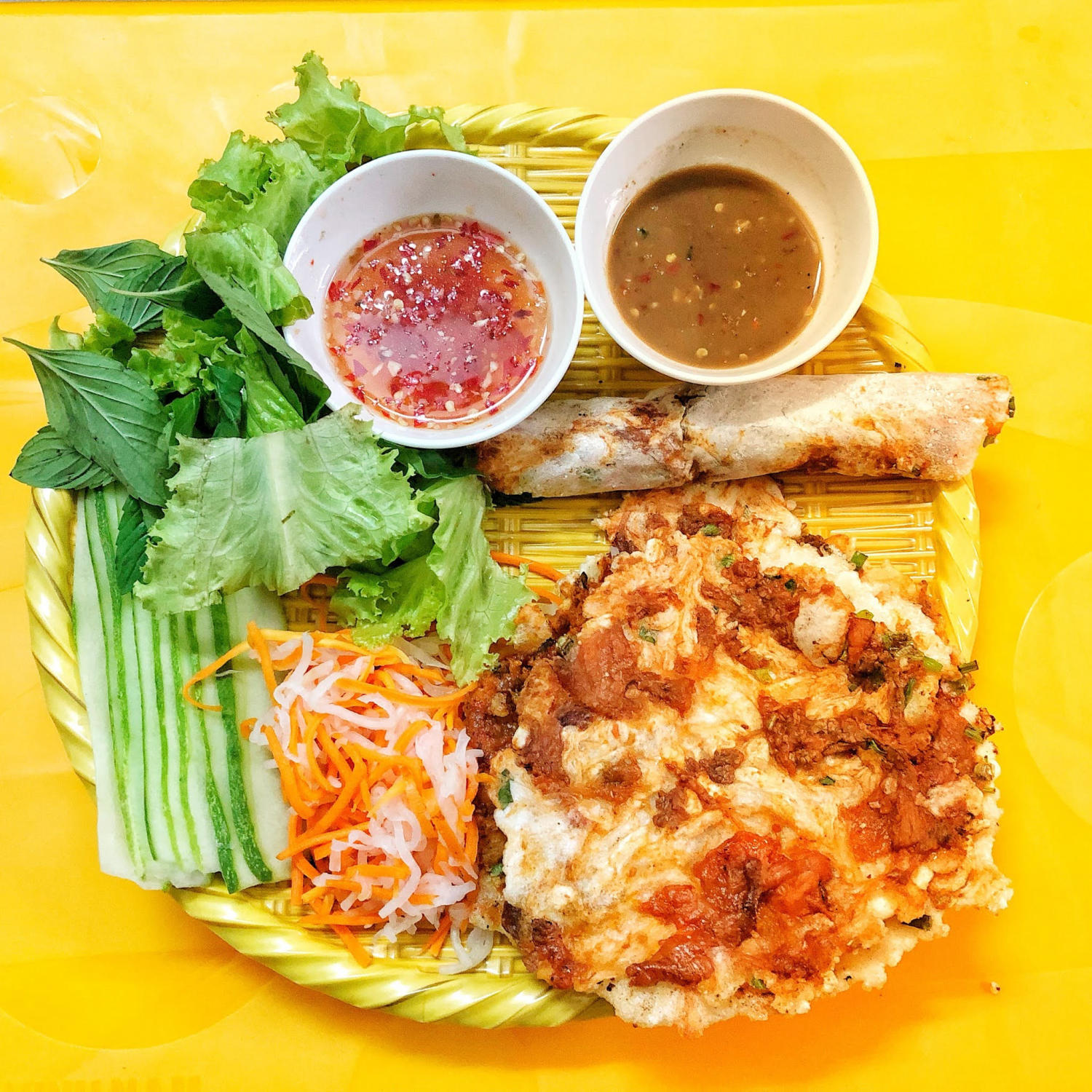 Bánh ép - Món ăn lạ miệng của xứ Huế làm say lòng bao thực khách