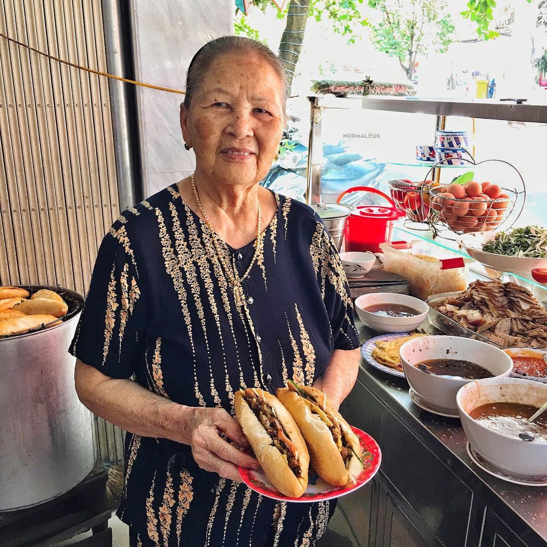 Lovely portrait of bread owner Madam Khanh  The Banh Mi Queen