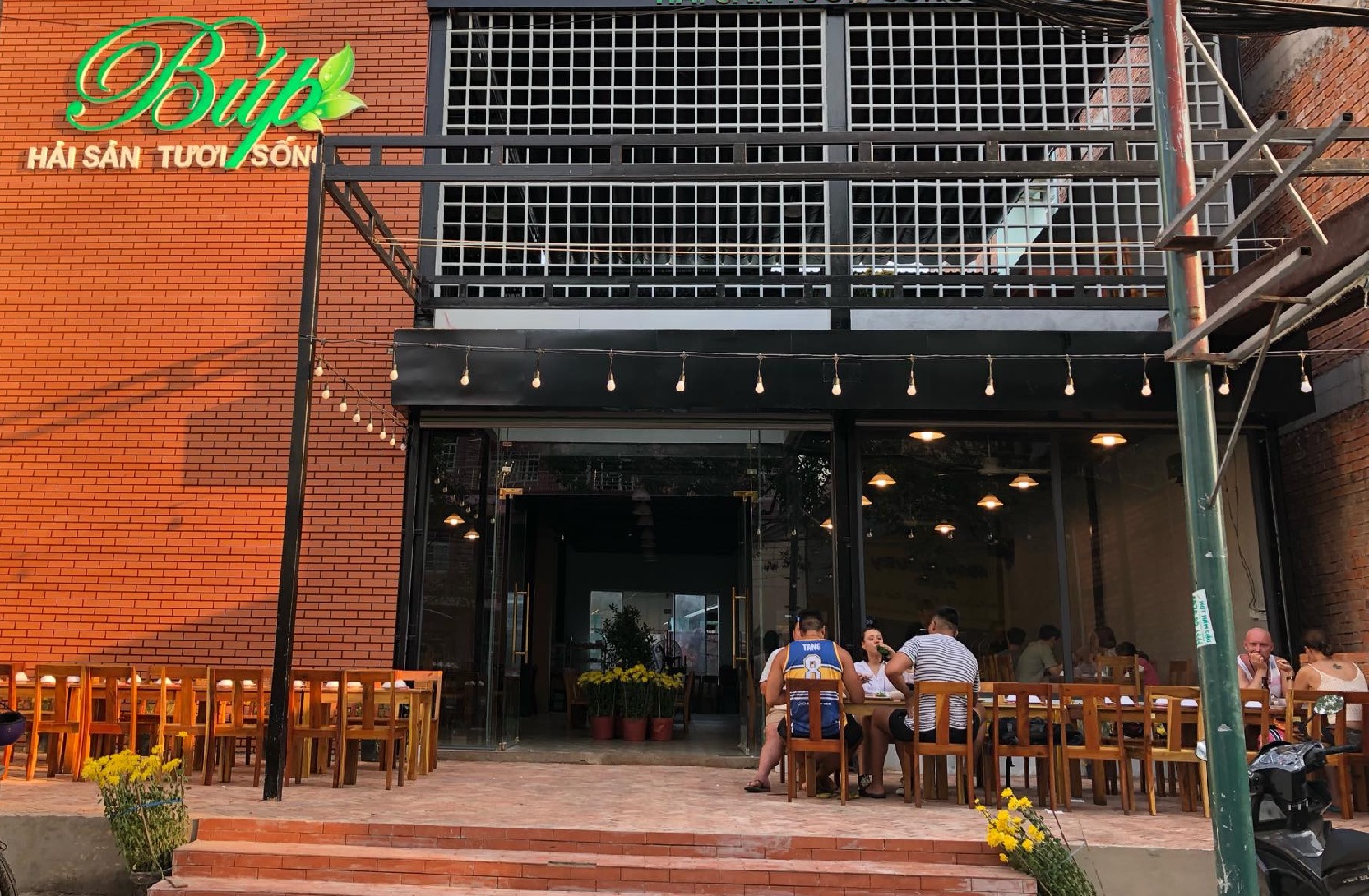 Bup Restaurant – Nhà Hàng Hải Sản Phú Quốc Bình Dân Nổi Tiếng