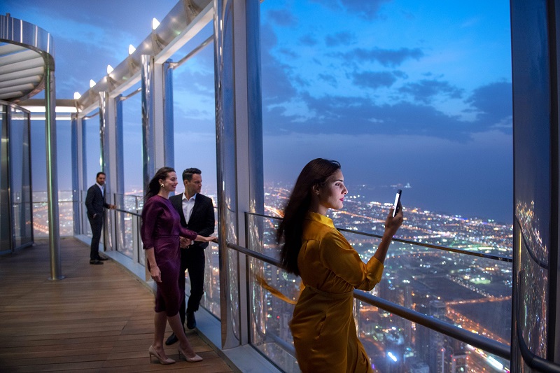 Thưởng lãm Burj Khalifa tòa nhà cao nhất thế giới ở Dubai 2