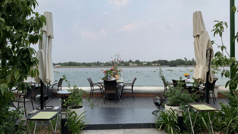 Điểm danh 9 quán cafe bờ sông view xịn nhất Sài Gòn 6
