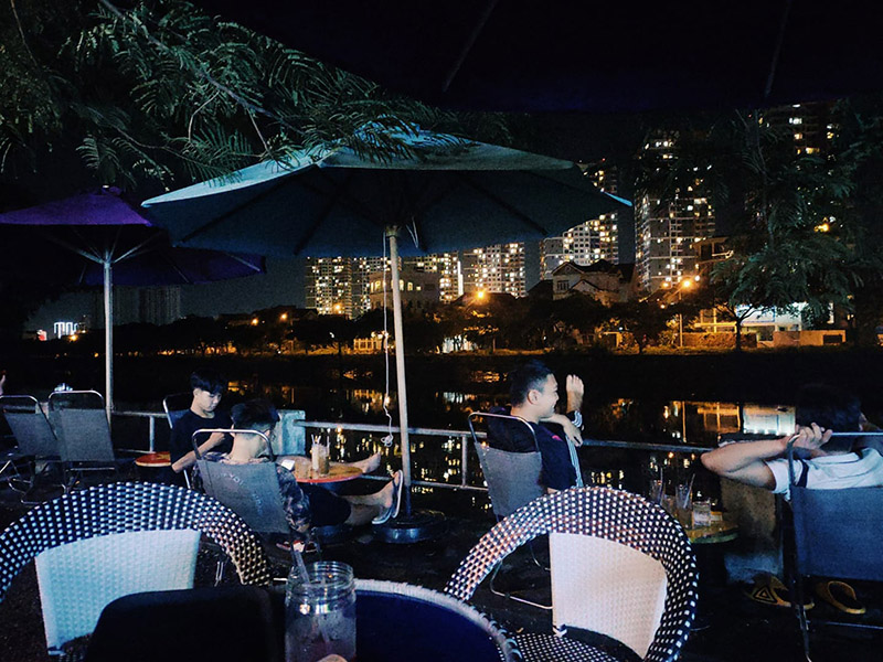 Điểm danh 9 quán cafe bờ sông view xịn nhất Sài Gòn 10