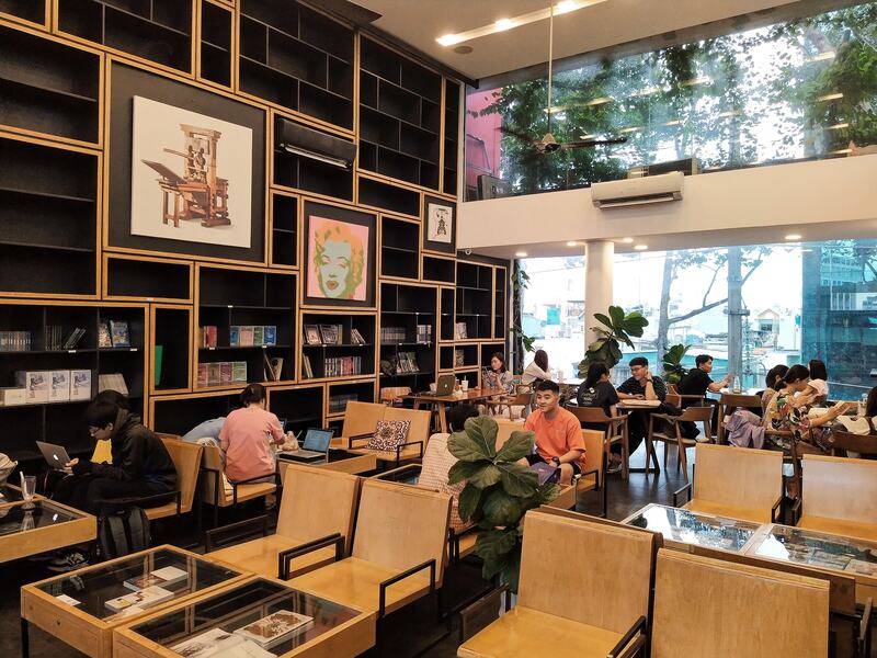 Những quán cafe sách tại Sài Gòn giúp bạn thư giãn mà thả hồn với con chữ 5