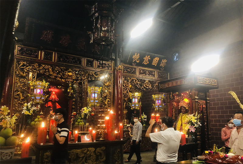 Tham quan chùa Ông Biên Hòa khám phá kiến trúc Trung Hoa cổ kính 7