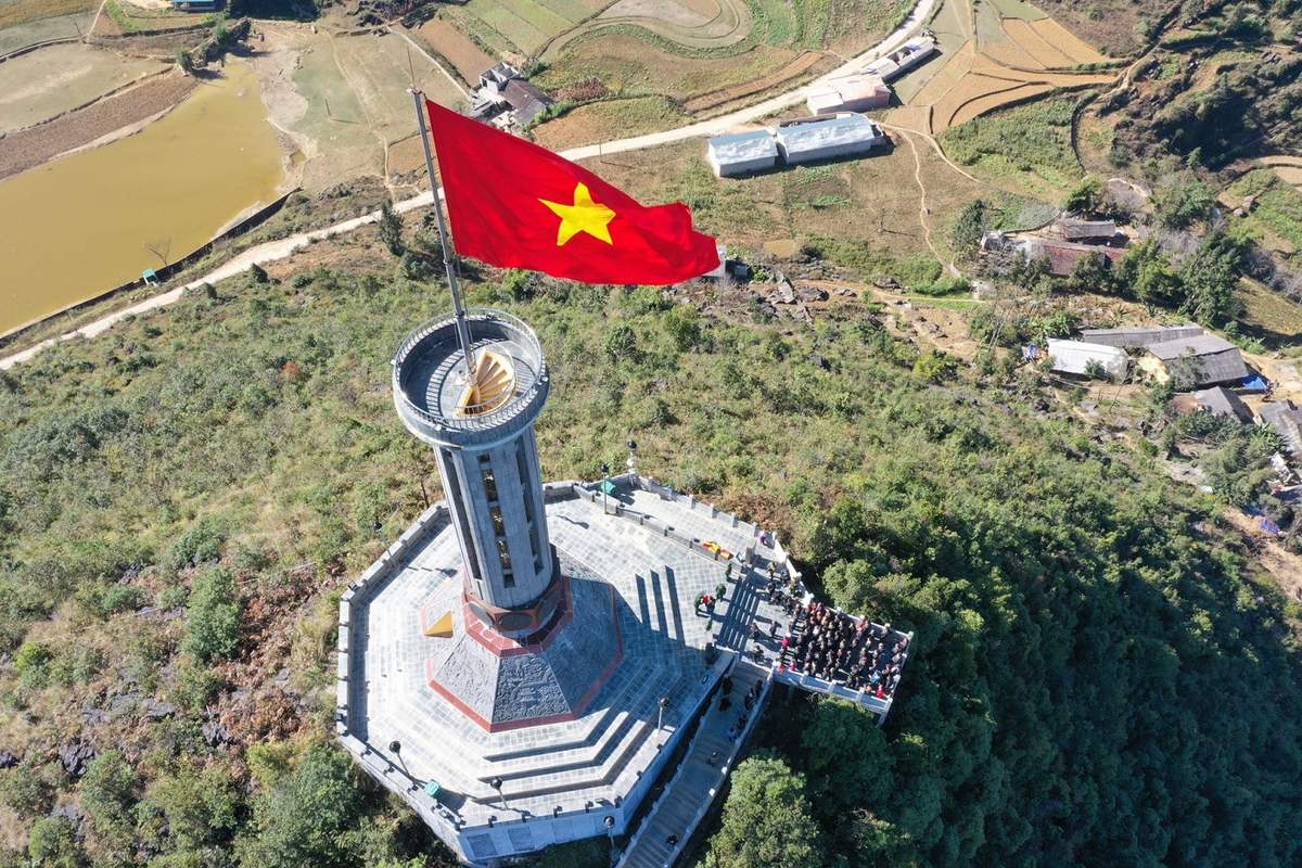 Chinh phục cực bắc Việt Nam và check-in cột cờ Lũng Cú 3