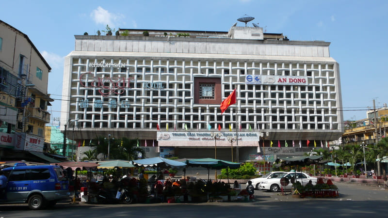 Chợ An Đông, đầu mối thời trang bỏ sỉ sầm uất nhất Sài thành 2
