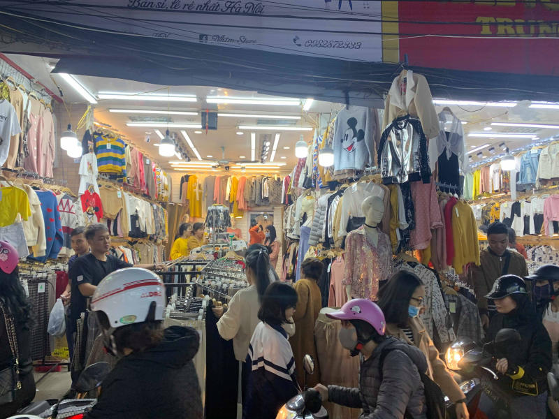 Chợ Phùng Khoang, thiên đường mua sắm về đêm tại Hà Thành 5