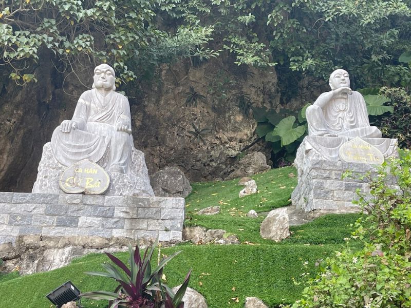 Chiêm ngưỡng chùa Cổ Am trăm tuổi cực linh thiêng tại Nghệ An 9