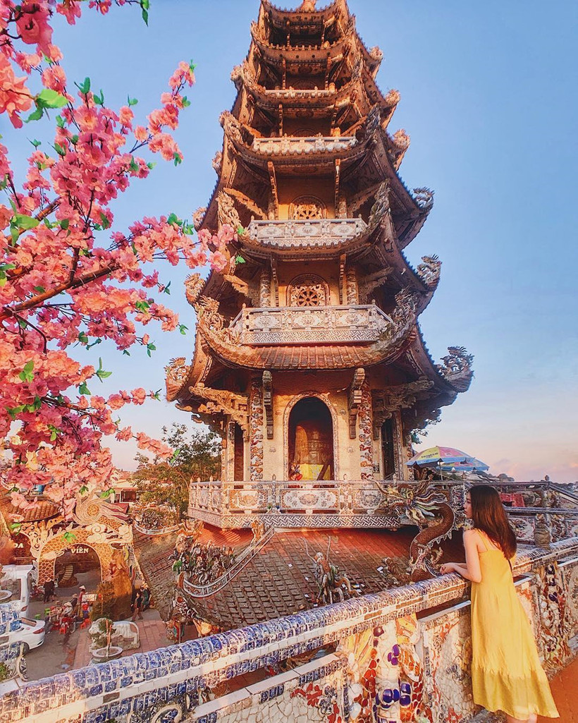 Chùa linh phước  chùa ve chai  khám phá ngôi chùa có 11 cái nhất và kiến trúc đặc sắc ở đà lạt