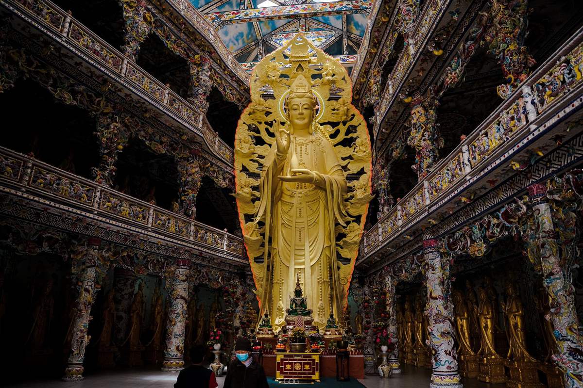 Chùa linh phước  chùa ve chai  khám phá ngôi chùa có 11 cái nhất và kiến trúc đặc sắc ở đà lạt