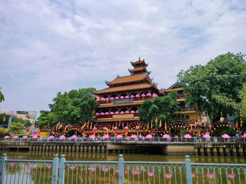 Khám phá chùa Pháp Hoa, miền đất Phật giữa lòng Sài Gòn 2