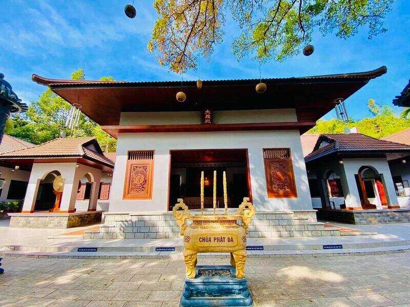 Chùa Phật Đà (chùa Lò Gạch) Hà Tiên, điểm đến tâm linh ấn tượng 3