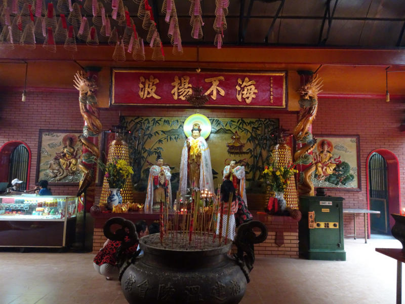 Khám phá chùa Quan Âm 300 năm tuổi giữa Sài Gòn náo nhiệt 6