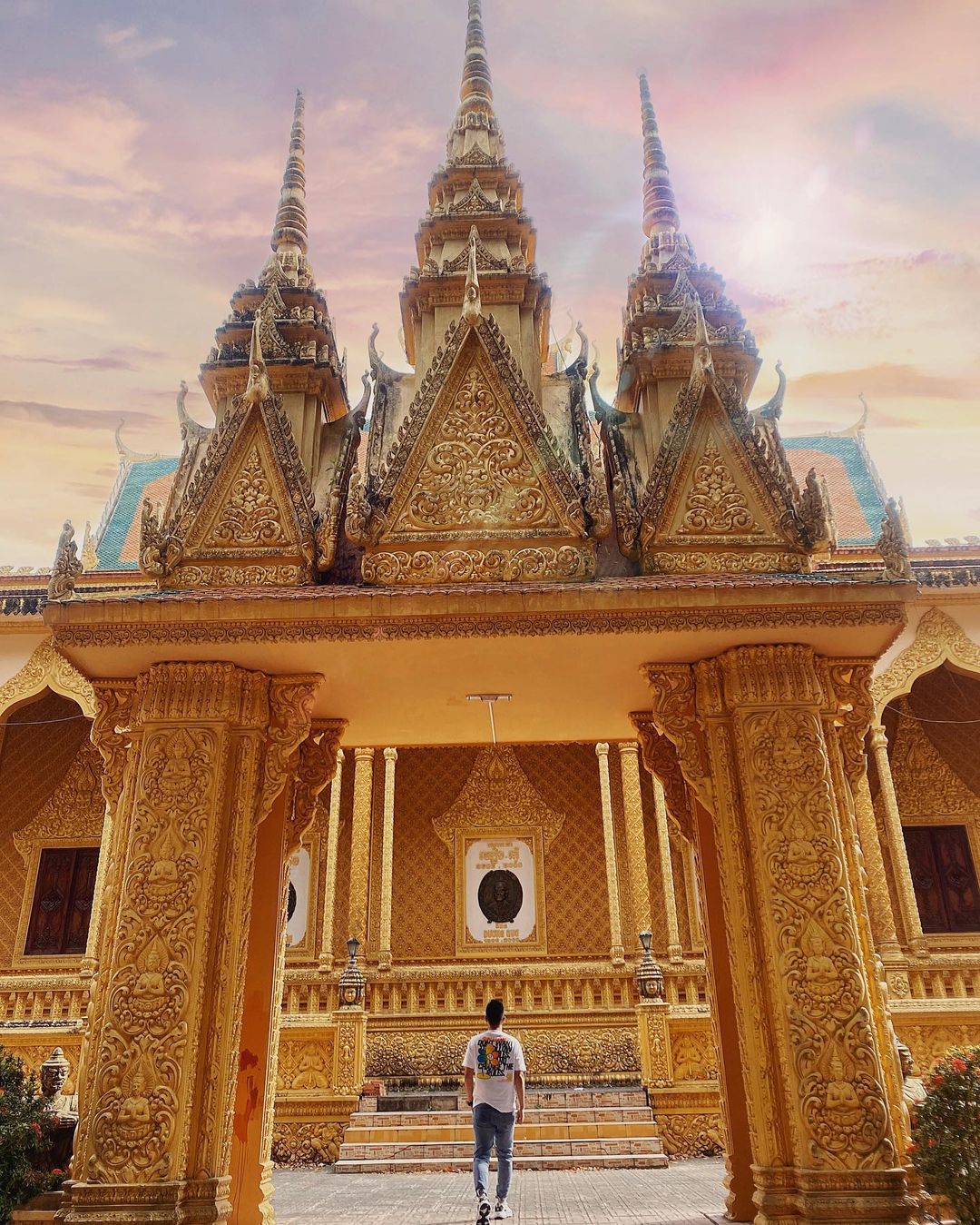 Thưởng ngoạn chùa Vàm Ray, ngôi chùa Khmer dát vàng lớn nhất đất Tây Nam Bộ 7