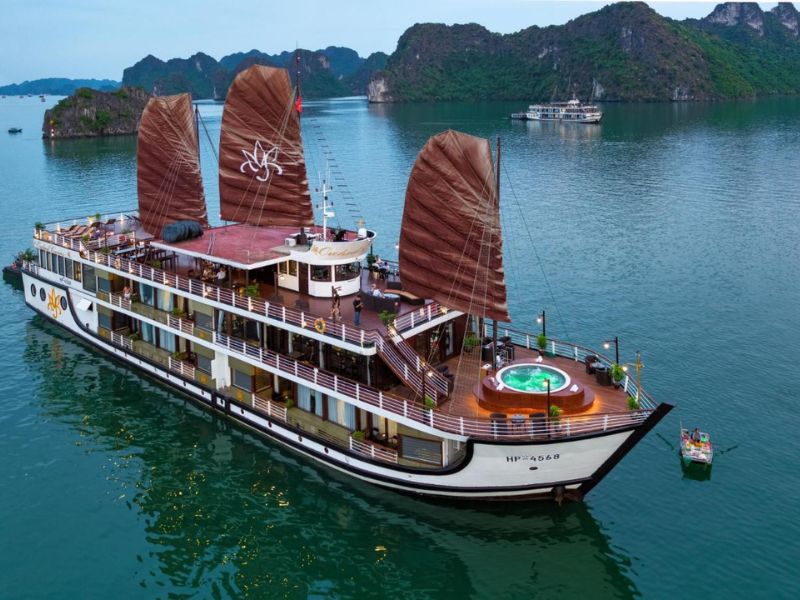Cùng Orchid Classic Cruise ngắm nhìn trọn vẹn vẻ đẹp của Vịnh Lan Hạ 2
