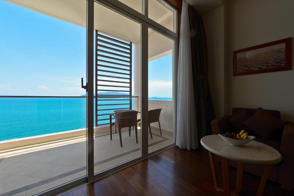 You can order a meal to enjoy in your room and enjoy the romantic sea view
