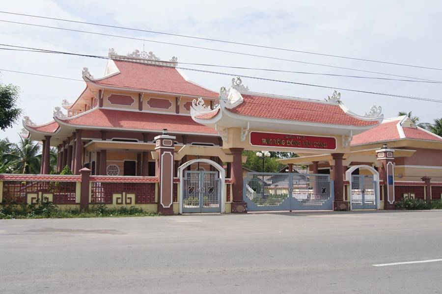 Đền thờ Trung tướng Đồng Văn Cống nơi ghi công vị tướng bưng biền 2