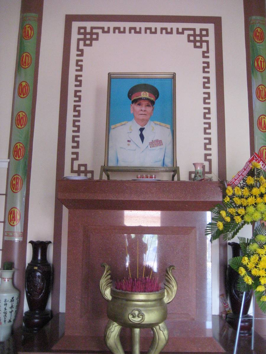Đền thờ Trung tướng Đồng Văn Cống nơi ghi công vị tướng bưng biền 3
