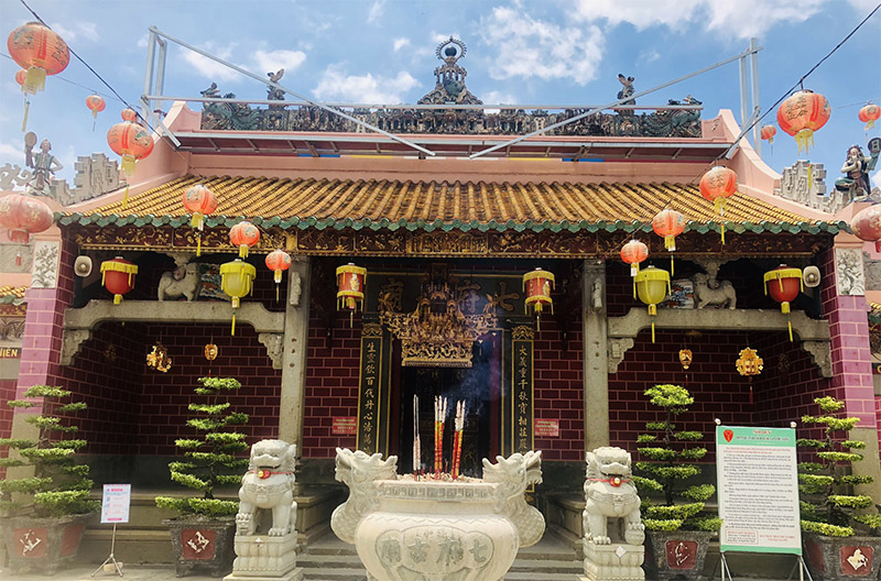 Tham quan chùa Ông Biên Hòa khám phá kiến trúc Trung Hoa cổ kính 2