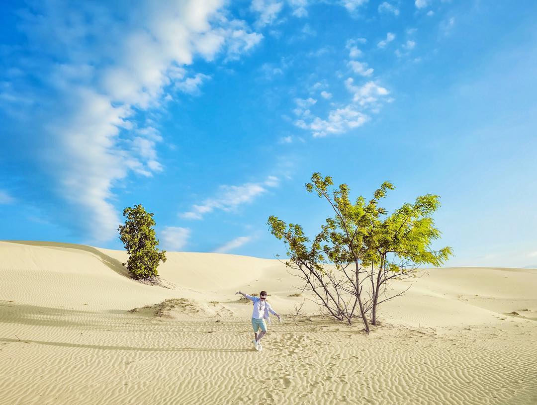 Đồi cát Nam Cương, thiên đường sống ảo của giới trẻ Ninh Thuận