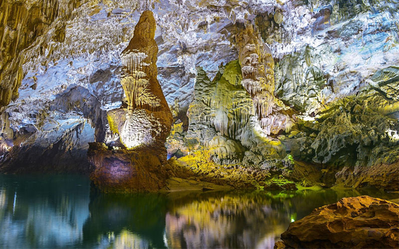 Chinh phục động Phong Nha, khám phá vẻ đẹp hang động 2 triệu năm 2