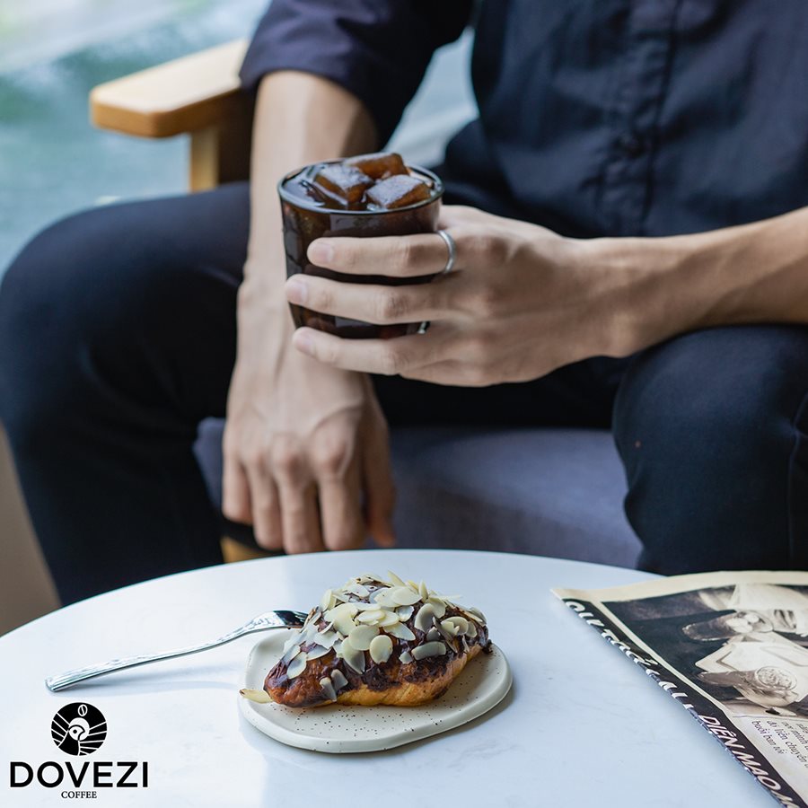 Dovezi Coffee, quán cà phê phong cách industrial độc đáo 7
