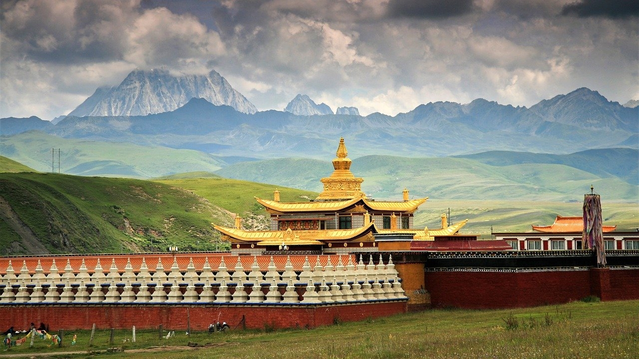 Hành trình du lịch Tây Tạng, khám phá vùng đất linh thiêng huyền bí 2