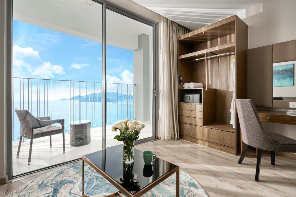 Eastin Grand Hotel Nha Trang dáng vẻ cổ điển hòa lẫn hiện đại