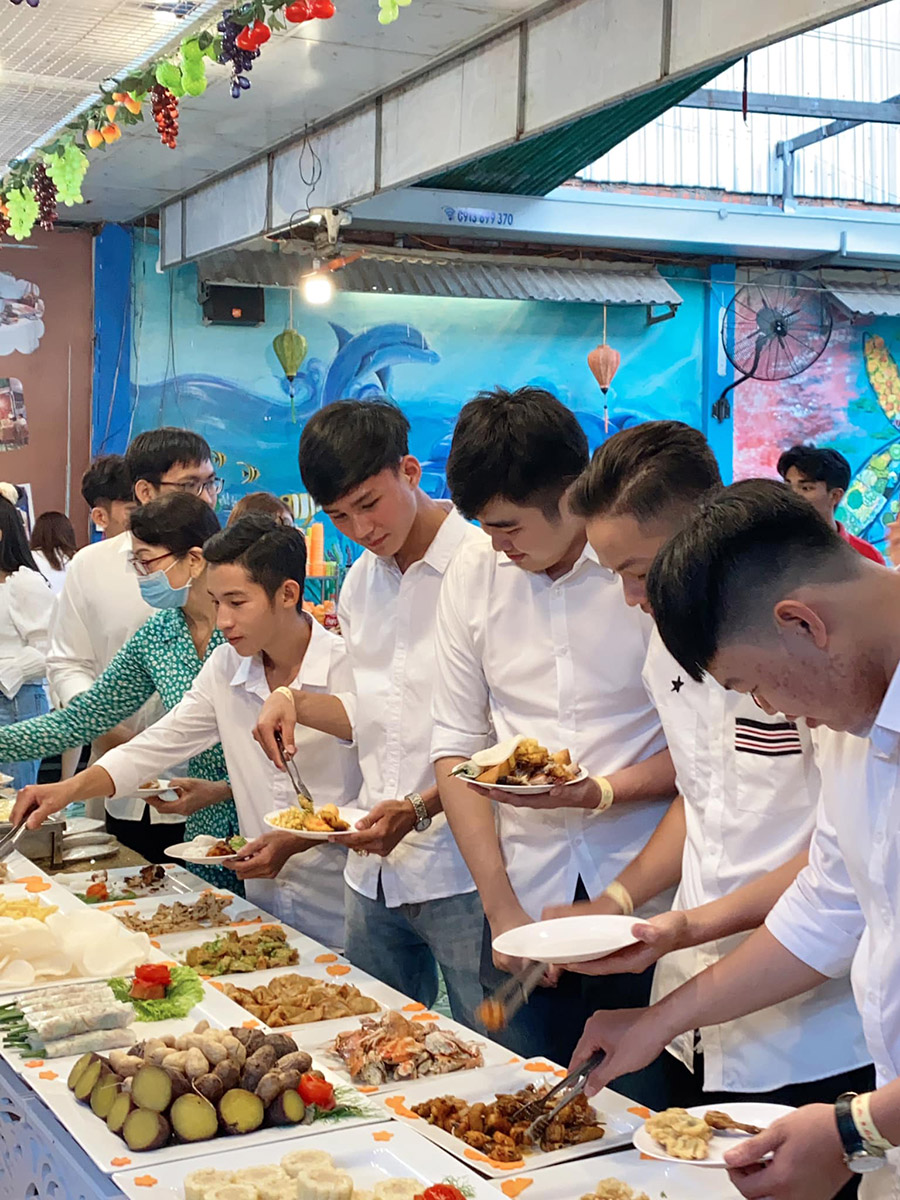 Ghé ẩm thực hải sản Hoàng Hổ thưởng thức món ngon ba miền 13