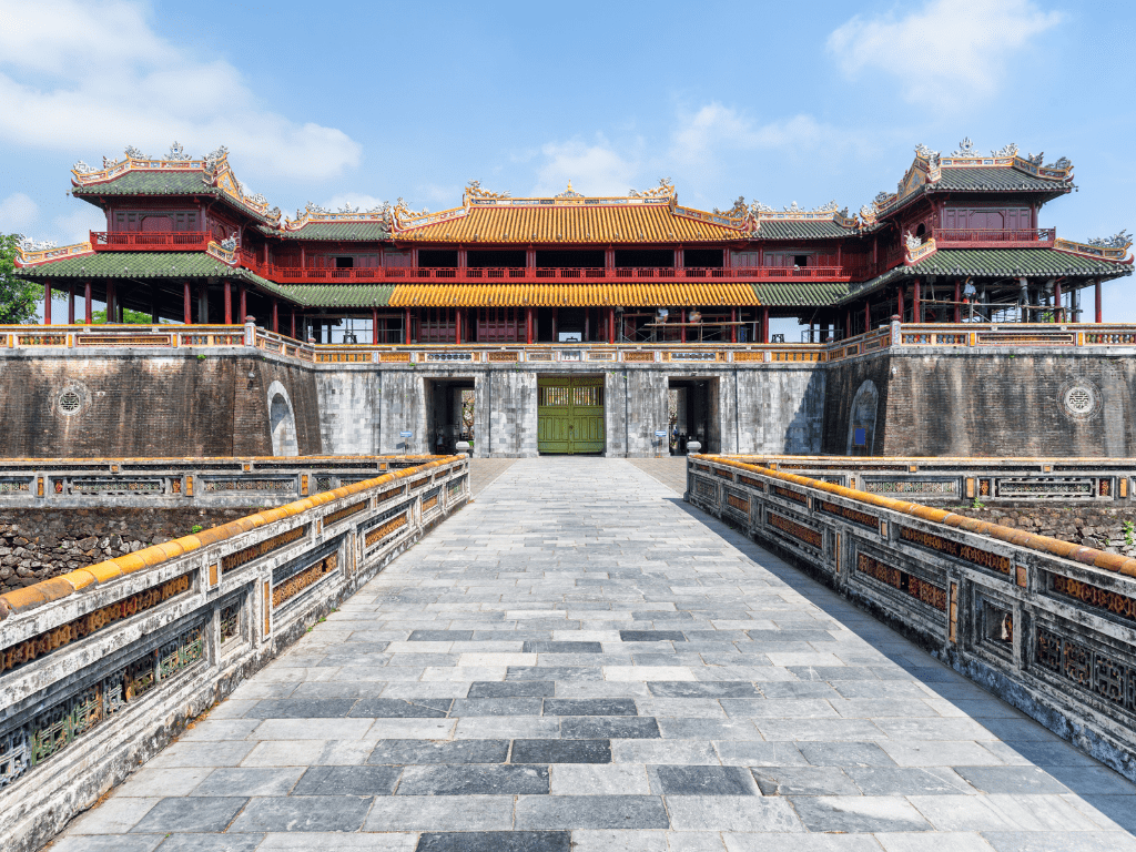Ghé thăm Cổng Ngọ Môn - Khám phá di sản kiến trúc dưới triều Nguyễn