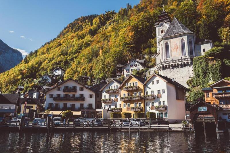 Hallstatt, thị trấn ven hồ đẹp nhất thế giới tại Áo 16