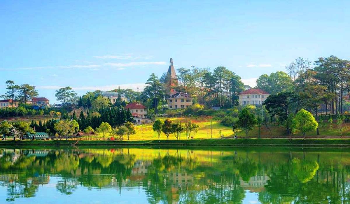 Hồ Xuân Hương - Điểm đến chưa bao giờ cũ của thành phố mộng mơ 7