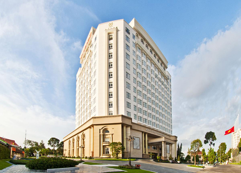 Mách bạn 8 khách sạn gần sân bay Tân Sơn Nhất view đẹp, giá tốt 9