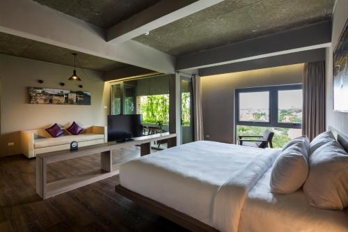 Enjoy soft sleep on a modern mattress