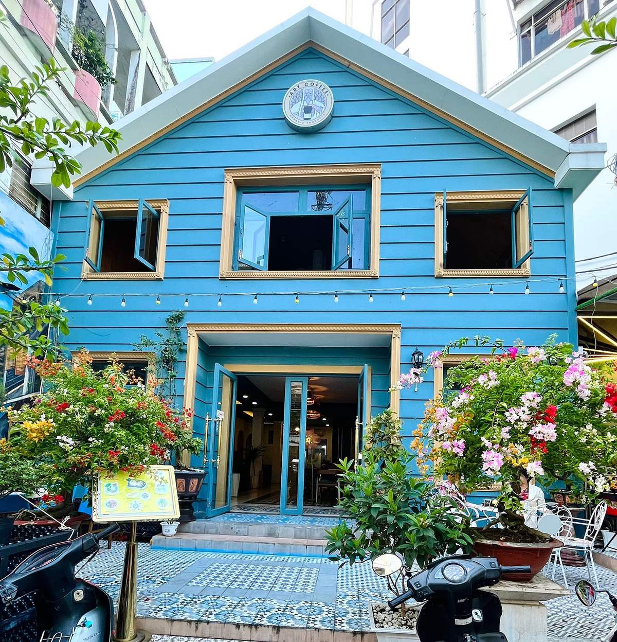 Khám Phá Art Coffee Shop Với Không Gian Sang Trọng Và ấm Cúng