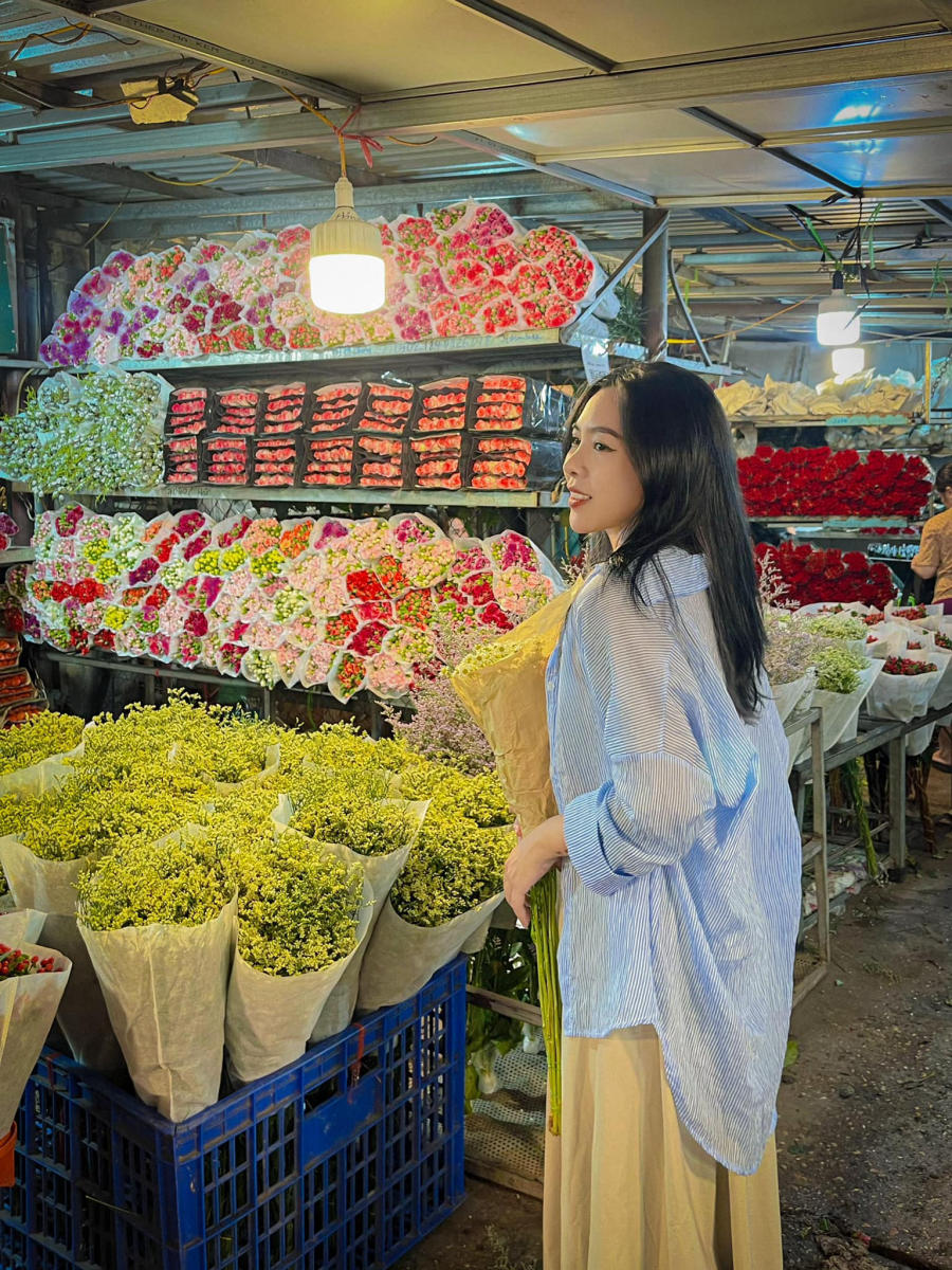 Khám phá Chợ hoa Quảng Bá về đêm có gì đặc sắc 6