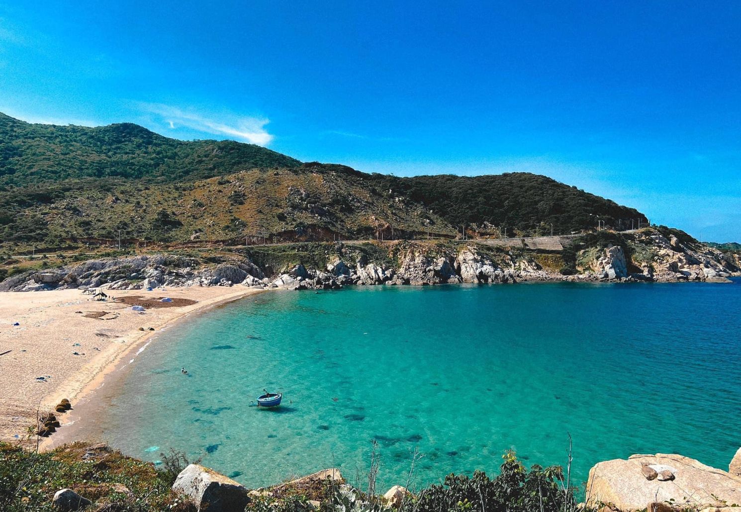 Khám phá Hang Rái Vĩnh Hy vô cùng ấn tượng cùng cô bạn Vy Thư