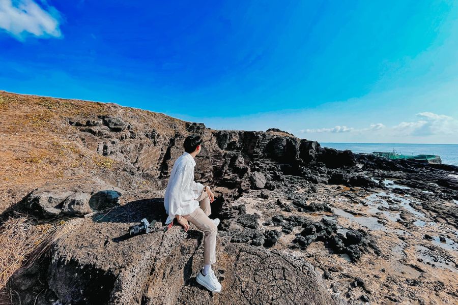 Khám phá Phú Quý qua những khung cảnh ấn tượng của travel blogger Win Di 3