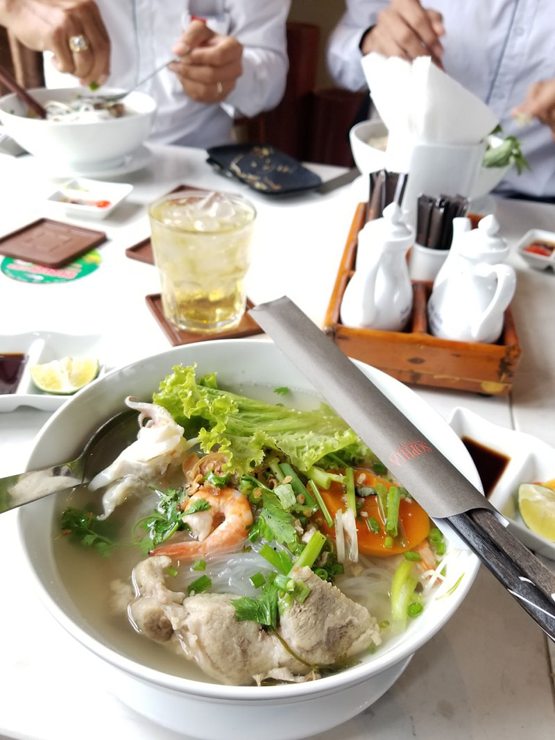 Khám phá Sophia Cafe và không gian sang trọng, cổ điển 8