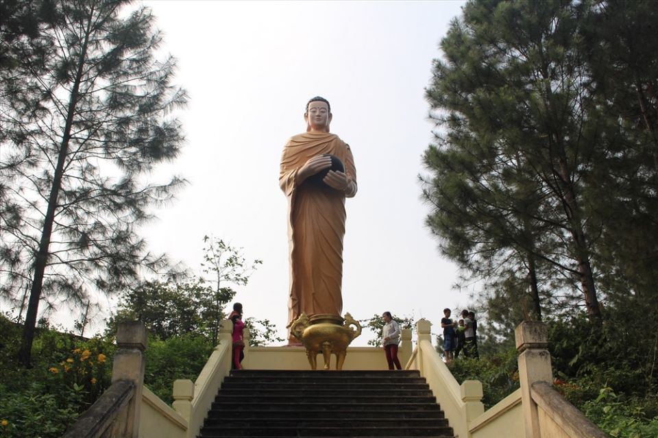 Lạc vào Chùa Thiền Lâm – “Xứ Chùa Vàng” giữa lòng cố đô Huế 7